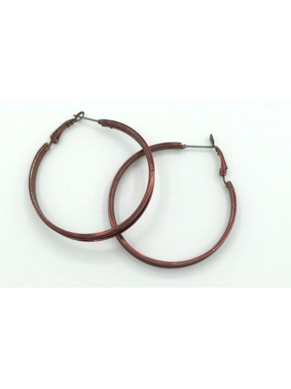 Vintage Copper-Tone Textured Hoop Earrings Lightweight Statement Jewelry - Picture 5 of 6